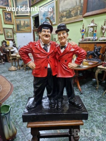 Чудесна антикварна английска фигура Лоръл и Харди 