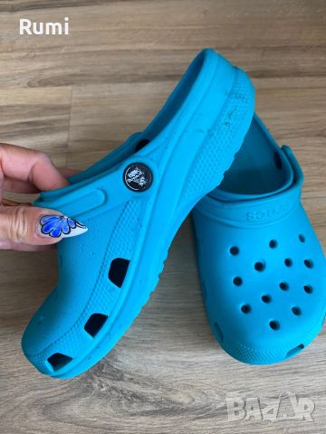 Оригинални светло сини чехли Crocs ! 35-36 н, снимка 5 - Чехли - 46230977