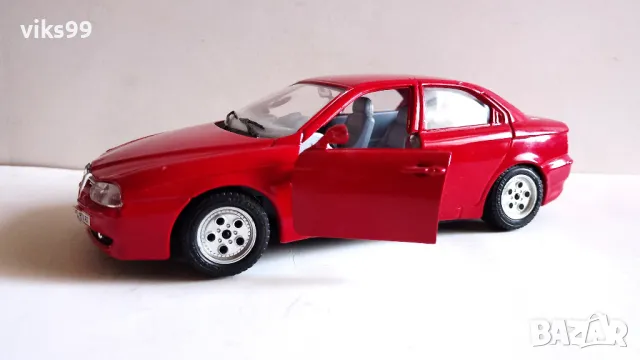 Alfa Romeo 156 Bburago Made in Italy 1:24, снимка 3 - Колекции - 47784284