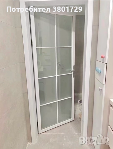 Врата за баня алуминиева в бяло и черно 