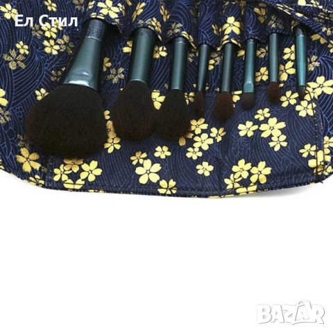 Комплект от 8 четки за грим в красива разгъваща се чантичка HZS69, снимка 5 - Други - 53866402