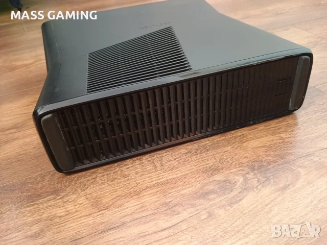 XBOX 360 S, снимка 3 - Xbox конзоли - 53464093