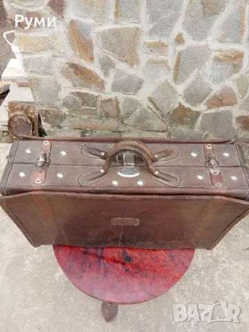 Продавам стар куфар , снимка 2 - Антикварни и старинни предмети - 49618751
