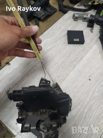 Задна , лява брава за Ауди A4 B6 - A6 C5 , 4B1837015G, снимка 2 - Части - 50276131