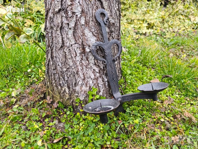 ръчно кован меден свещник , снимка 3 - Антикварни и старинни предмети - 53783979