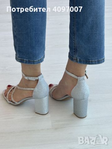 Грациозни дамски сандали с ток и бляскави елементи, снимка 1 - Дамски обувки на ток - 45680960
