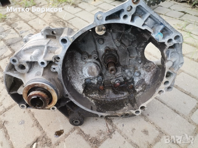 Скоростна кутия от Т4 2,5 TDI