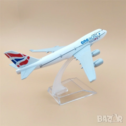 Boeing 747 самолет модел макет One World американски превоз пътници черна кутия пилот диспечер полет, снимка 5 - Коли, камиони, мотори, писти - 54059828