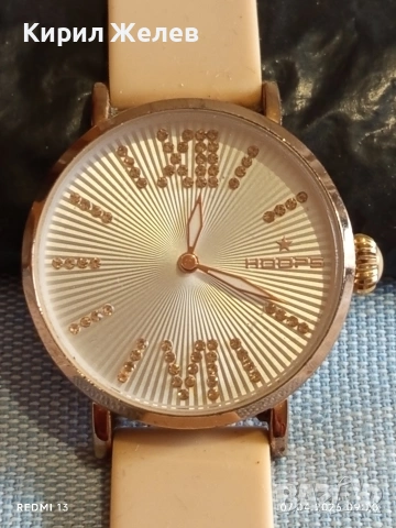 Фешън модел дамски часовник HOOPS с силиконова каишка много красив 52463, снимка 2 - Дамски - 54118141