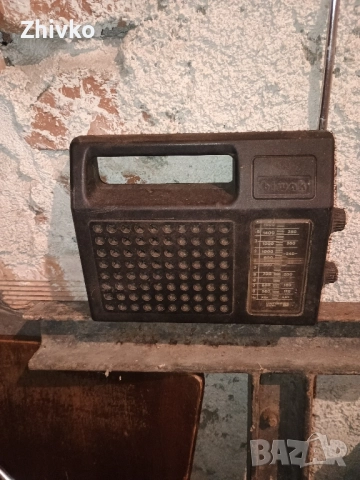 стар радиоприемник 