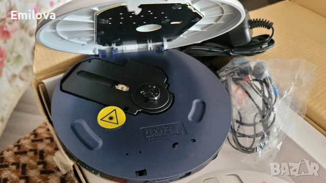 CD Player Medion за кола и дома, снимка 9 - Аксесоари и консумативи - 53463099