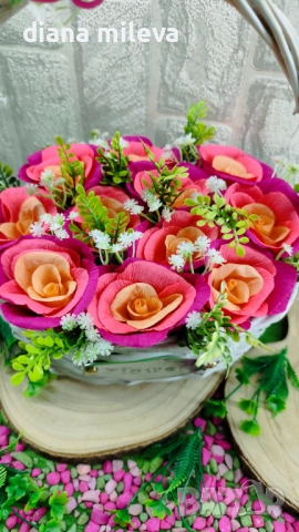 Кошничка  с 11 рози от креп хартия!!, снимка 6 - Декорация за дома - 51943481