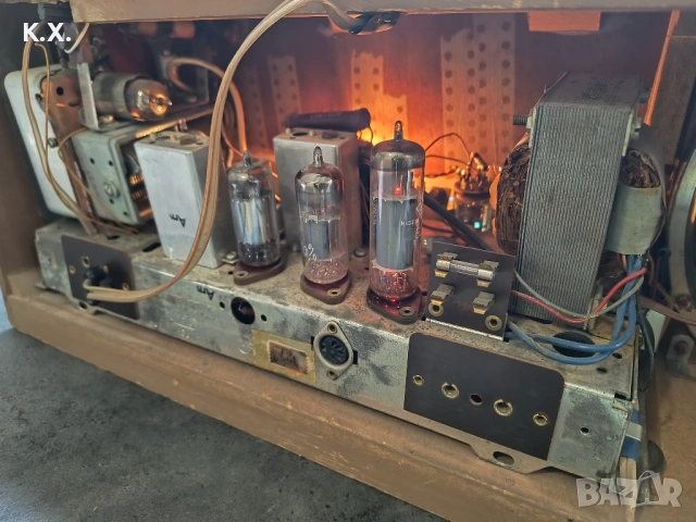 Лампово радио Grundig 2147, снимка 14 - Радиокасетофони, транзистори - 53109922