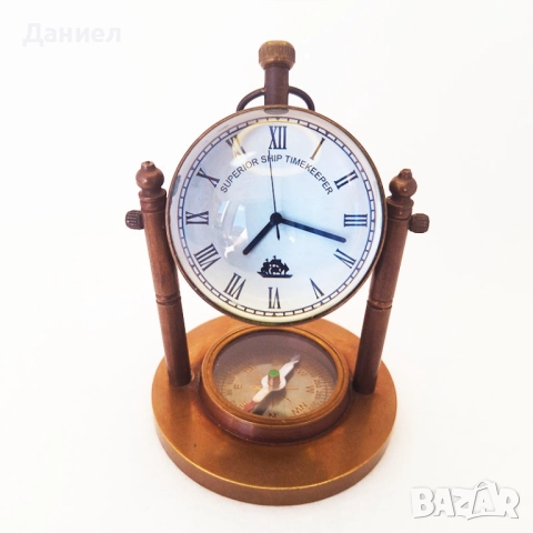 Часовник настолен от бронз с ретро дизайн и компас