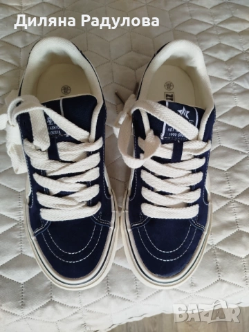 Тъмносини кецове - размер 39