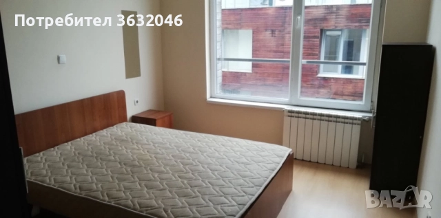 Спалня с нощни шкафчета