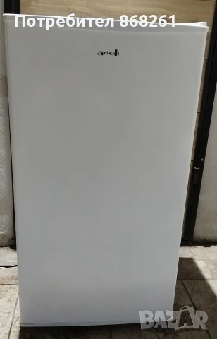 Малък хладилник Arieli 93l