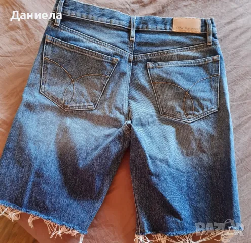 Calvin  klein дамски дънкови панталонки, снимка 2 - Дънки - 46859796