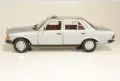 Mercedes Benz w123 230е 1:18 Revell, снимка 3