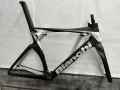 Карбонова рамка Bianchi oltre pro carbon 57 cm, снимка 1