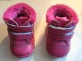 Розови зимни бебешки обувки, снимка 1 - Бебешки боти и ботуши - 46018563