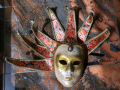 Венециански маски ръчно изработени и оцветени . Може и на стена да се позиционират , снимка 2
