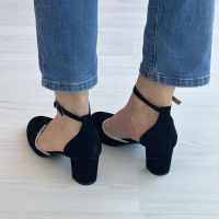 Изтънчени дамски затворени сандали с ток, оформени с блясъка на елегантността, снимка 3 - Сандали - 45655435