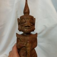 Дървена фигура ретро, тайландски храмов пазач, резбована фигура от тиково дърво , снимка 2 - Антикварни и старинни предмети - 45159879