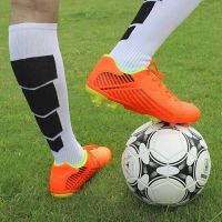 Футболни калеври в оранжево 40, 44, снимка 2 - Спортни обувки - 45080637