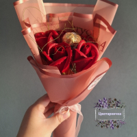 Бюджетни букети от ароматни сапунени рози и бонбон , снимка 4 - Подаръци за жени - 44954618