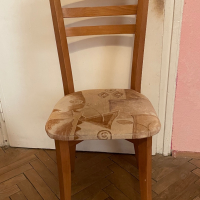 3 еднакви дървени столове, снимка 1 - Столове - 45061296