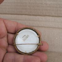 Стара Френска брошка ''limoges'', снимка 4 - Антикварни и старинни предмети - 45623836