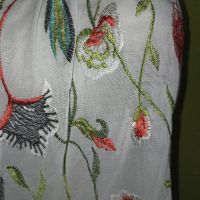 Дълга италианска рокля от естествена коприна , тюл с бродерия и подплата от трико L, XL, снимка 3 - Рокли - 45713017
