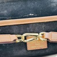 Louis Vuitton Dalphine дамска чанта 2в1 , снимка 8 - Чанти - 45233312