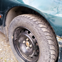 Желязни джанти със зимни гуми, снимка 2 - Гуми и джанти - 45009399