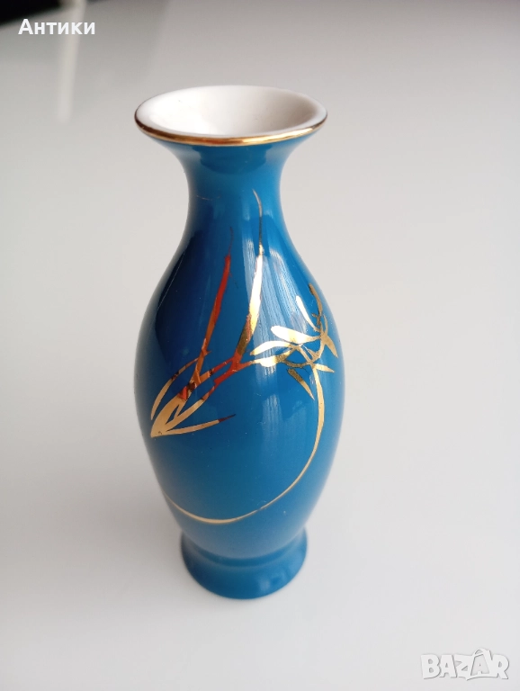 Миниатюрна китайска порцеланова ваза, снимка 1