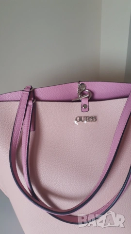 Дамска чанта Guess, снимка 3 - Чанти - 53486053