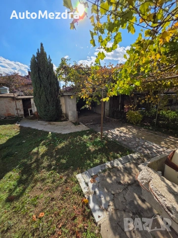 продава се къжа на 3 етажа гр Мездра Възможен бартер за др имот с доплащане , снимка 8 - Къщи - 53332497