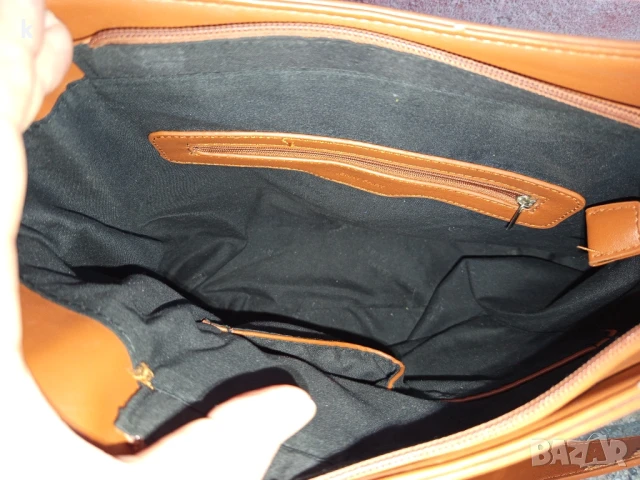 Дамска чанта, снимка 4 - Чанти - 51230125