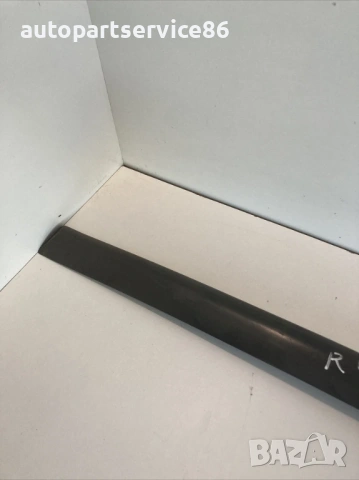 Предна дясна лайстна / облицовка на врата сребърна за Mazda 626 Estate (2001), снимка 3 - Части - 53699969