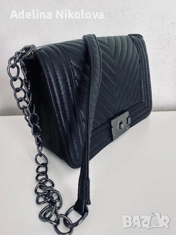 Дамска чантичка, снимка 3 - Чанти - 53485795