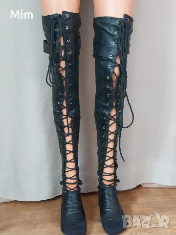 S/M Черни кожени дълги чорапи 