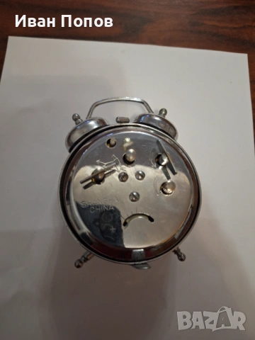 Будилник механичен-Китай-Диамант, работи точно и звъни., снимка 2 - Антикварни и старинни предмети - 53748634
