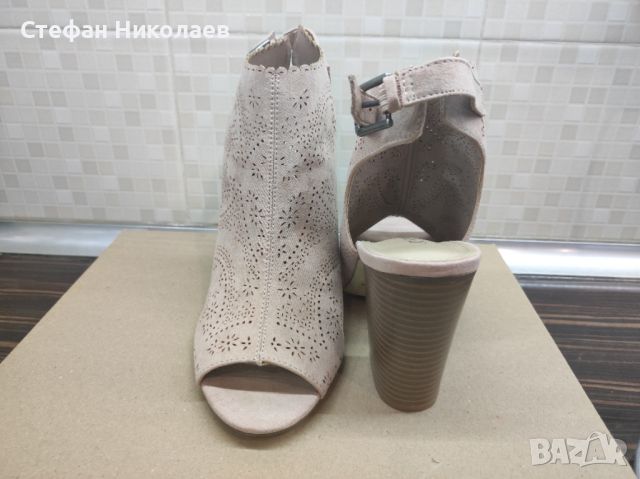 Дамски сандали с ток, размер 40, снимка 2 - Сандали - 45711939