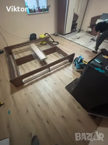 Монтаж на ламиниран паркет, ПВЦ и MDF первази, алуминиеви лайсни за под и стена, снимка 7 - Ремонти на апартаменти - 49788466