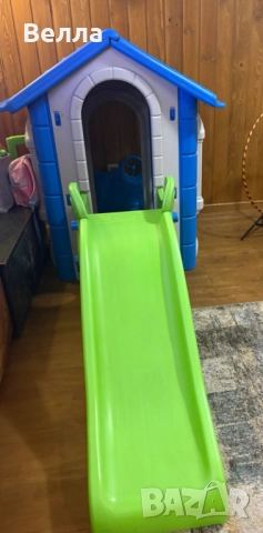 Детска къщичка с пързалка