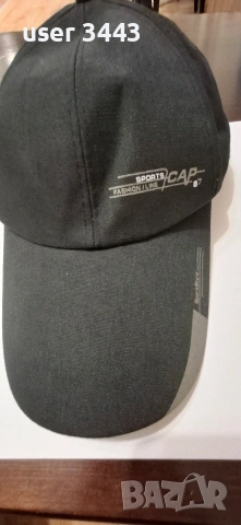 черна бейзболна шапка