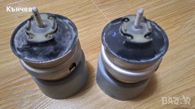 Комплект 2 бр. тампони за двигател Ауди А4 B6/B7 - НОВИ, снимка 3 - Части - 53562943