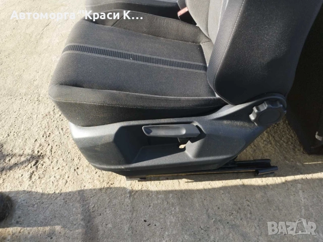 Седалки за volkswagen T- ROC 2021г, снимка 3 - Части - 53045511