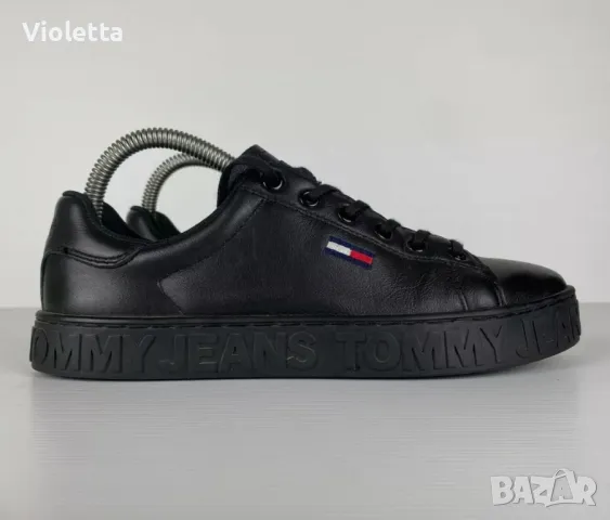 Оригинални кецове Tommy Hilfiger 40, снимка 1 - Кецове - 48757413